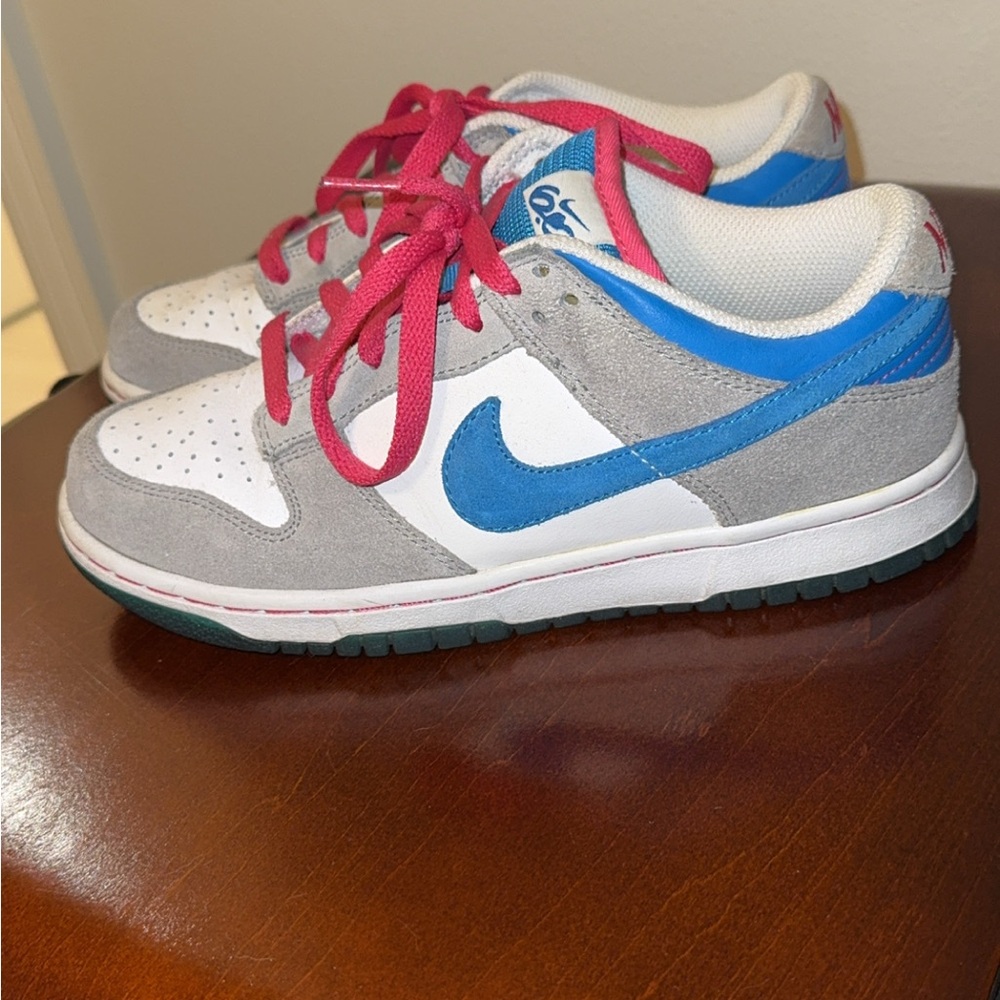 Nike Gray and Blue Sneakers Classic Low-Top Design